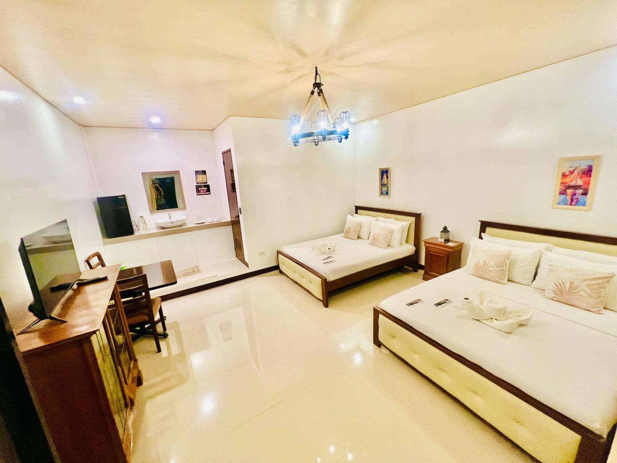 E&r Airport Bed & Breakfast *