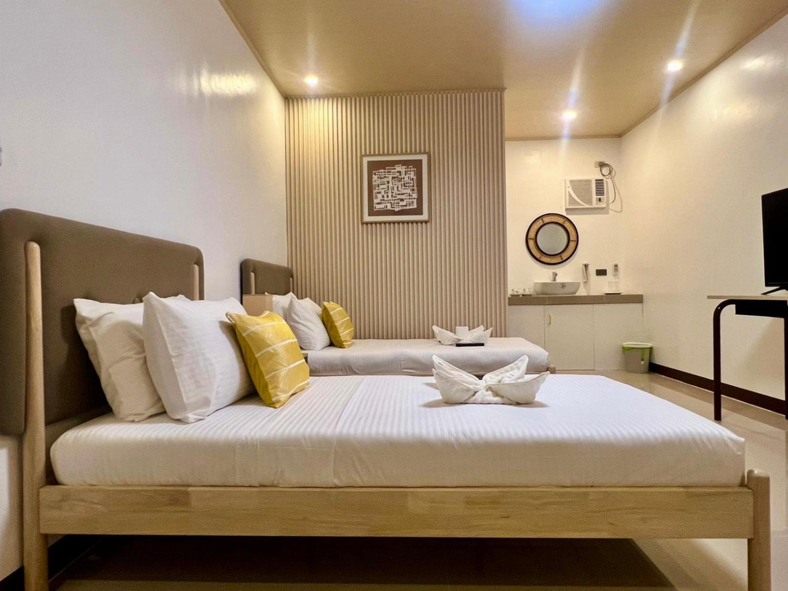 E&r Airport Bed & Breakfast *